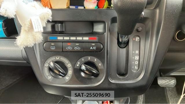 Suzuki HUSTLER 2018-03 8281588-4