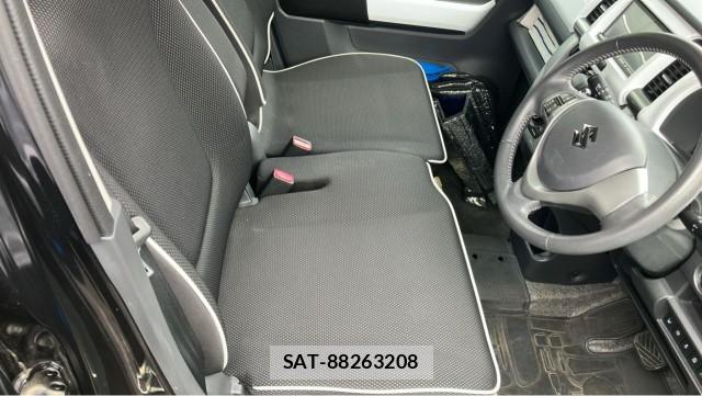 Suzuki HUSTLER 2015-10 8282176-5