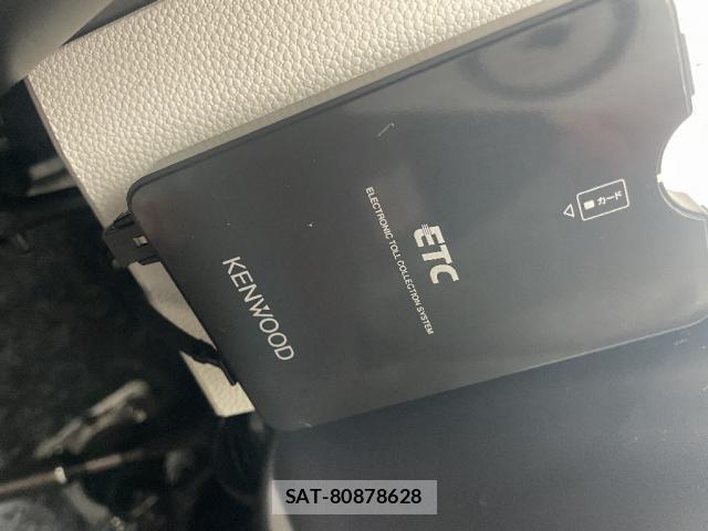 Suzuki IGNIS 2018-07 8280331-12