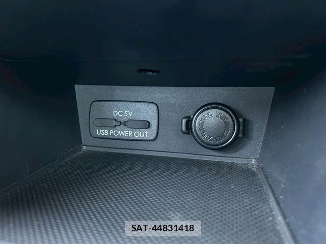 Subaru IMPREZA G4 2017-04 8284032-12