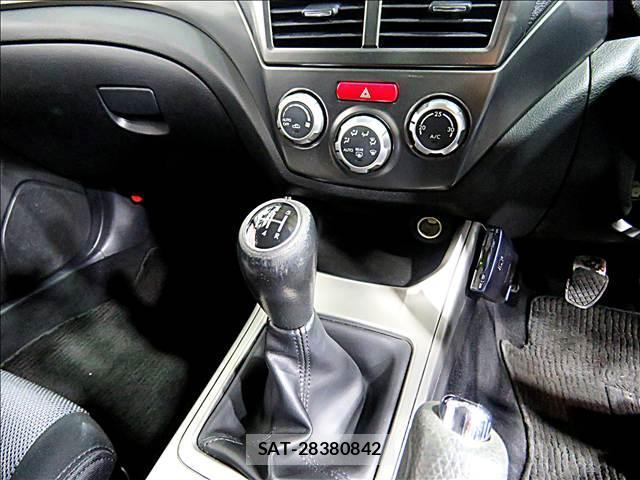 Subaru IMPREZA 2008-10 8281252-17