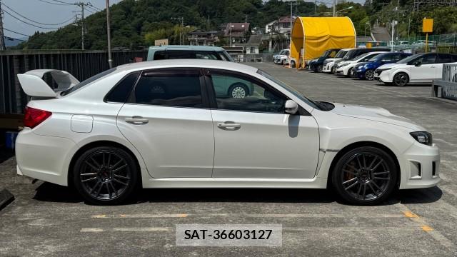 Subaru IMPREZA 2014-01 8281929-3