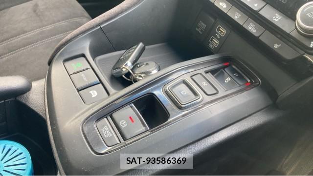 Honda INSIGHT 2018-12 8281738-14