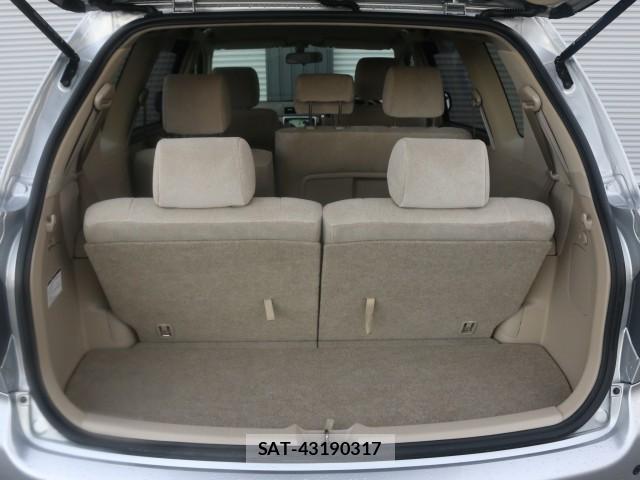 Toyota IPSUM 2005-06 8277585-18