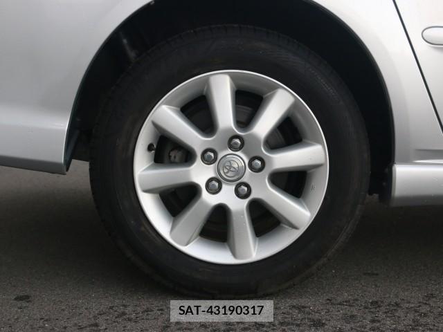 Toyota IPSUM 2005-06 8277585-19