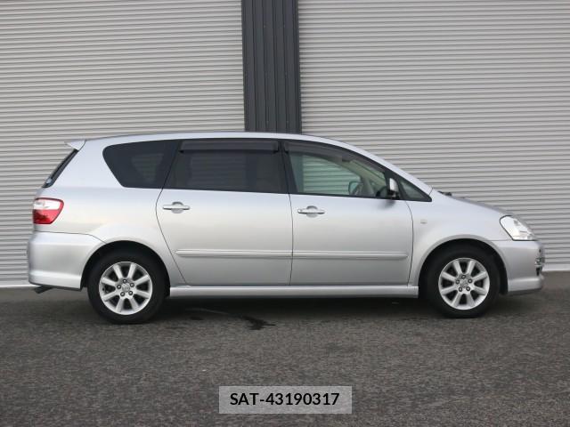 Toyota IPSUM 2005-06 8277585-3