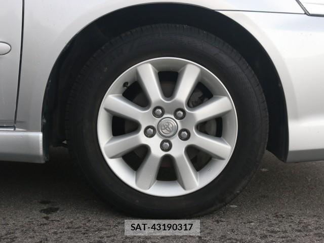 Toyota IPSUM 2005-06 8277585-8