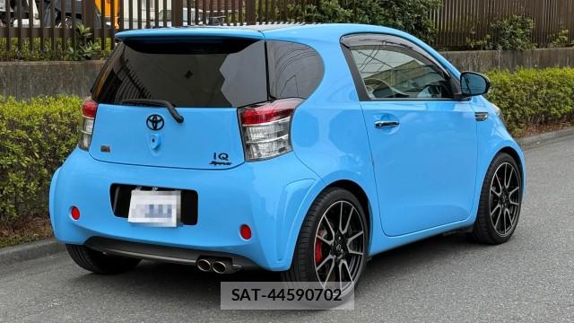 Toyota IQ 2014-01 8281895-11