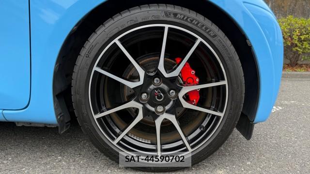 Toyota IQ 2014-01 8281895-7