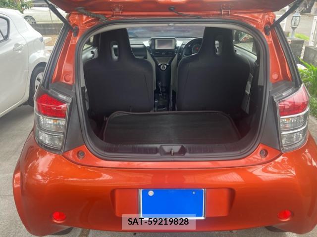 Toyota IQ 2013-07 8284270-4