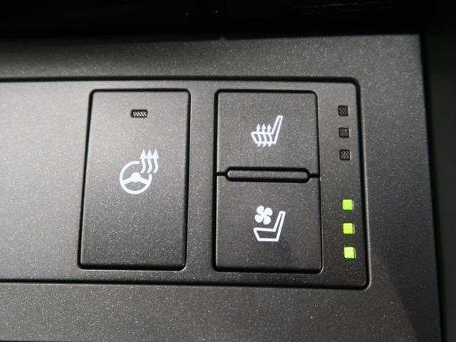 Lexus IS 2024-04 8276680-8