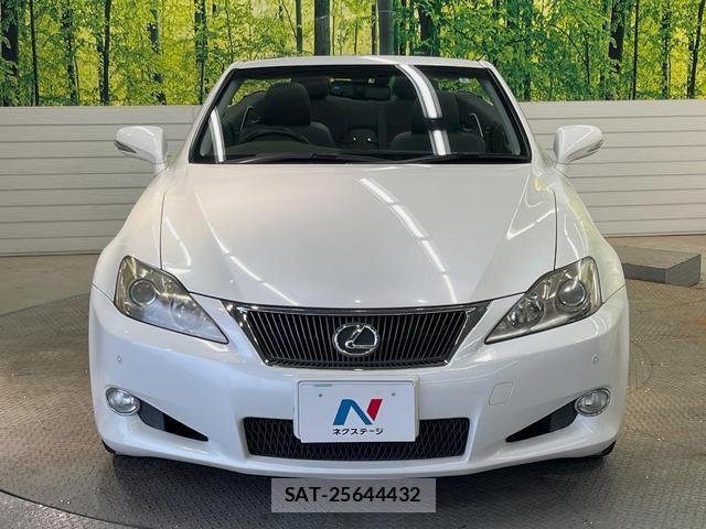 Lexus IS 2009-08 8276682-13