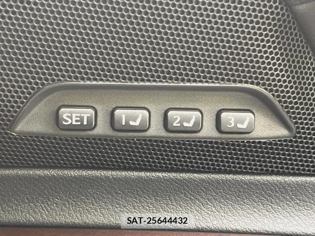 Lexus IS 2009-08 8276682-5