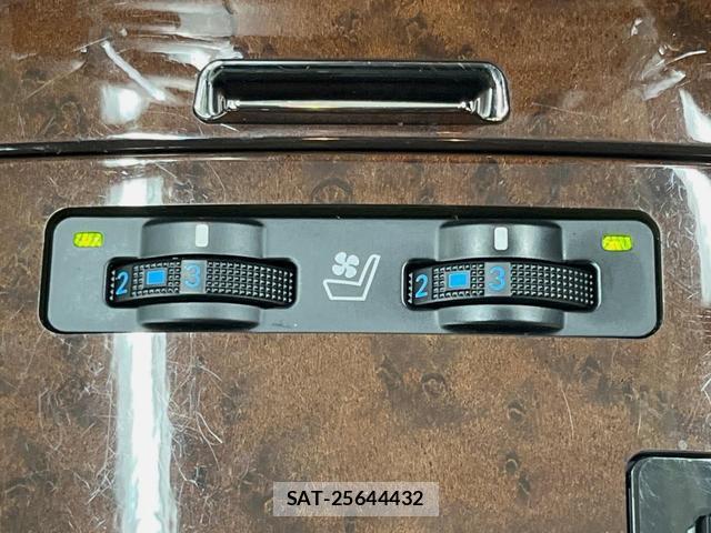 Lexus IS 2009-08 8276682-6