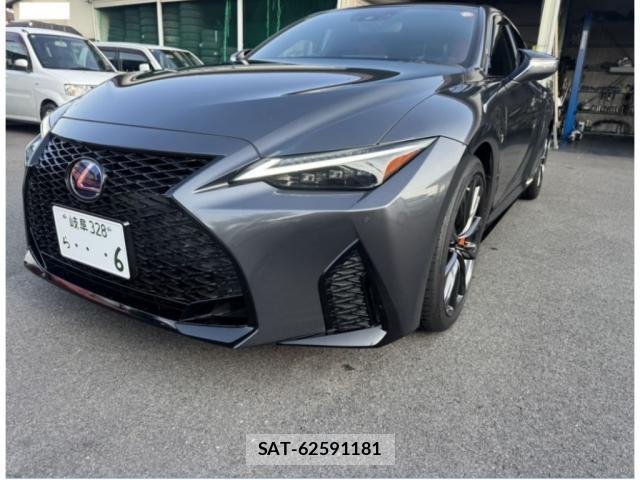 Lexus IS 2021-10 8277026-9