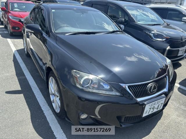 Lexus IS 2012-01 8278993-1