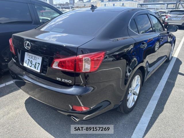 Lexus IS 2012-01 8278993-5