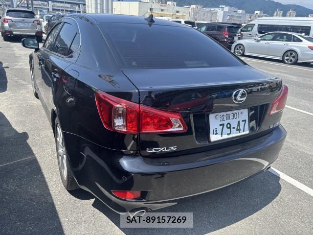 Lexus IS 2012-01 8278993-6