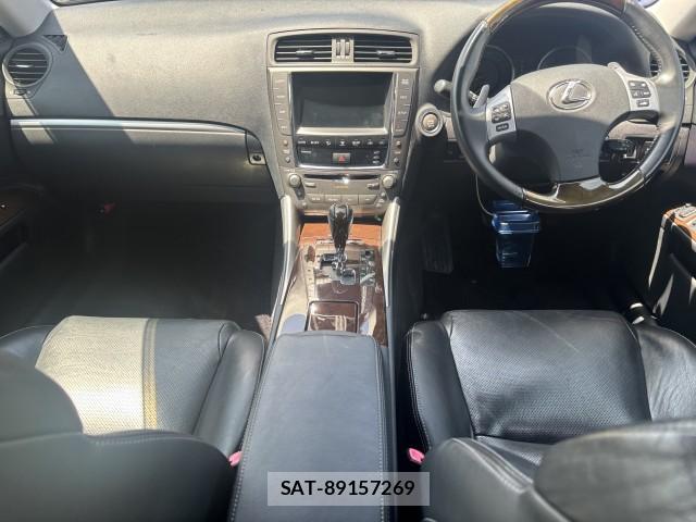 Lexus IS 2012-01 8278993-7