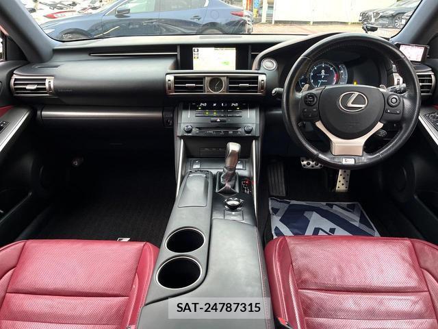 Lexus IS 2014-03 8279432-1