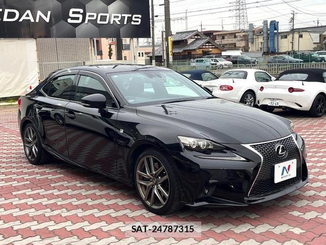 Lexus IS 2014-03 8279432-14