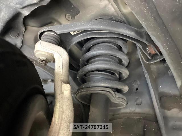 Lexus IS 2014-03 8279432-18