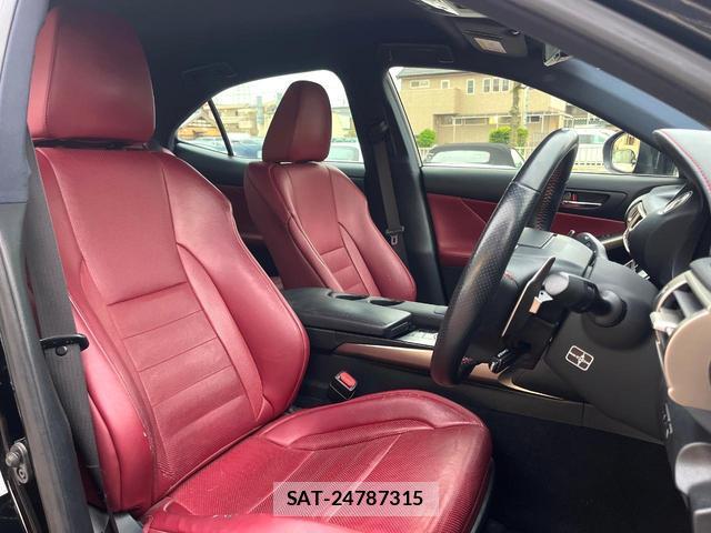 Lexus IS 2014-03 8279432-7