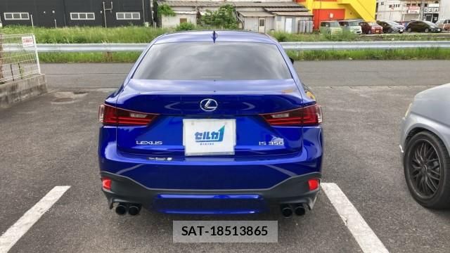 Lexus IS 2015-10 8280763-1