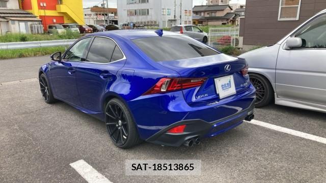 Lexus IS 2015-10 8280763-12