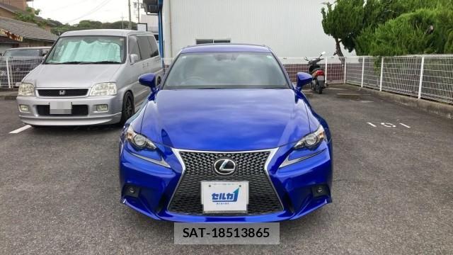 Lexus IS 2015-10 8280763-9