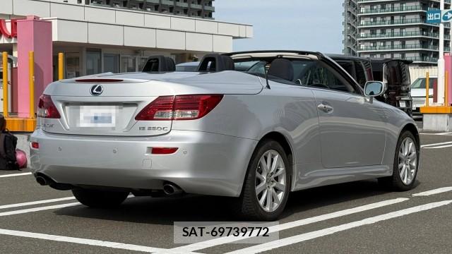 Lexus IS 2010-02 8281128-12