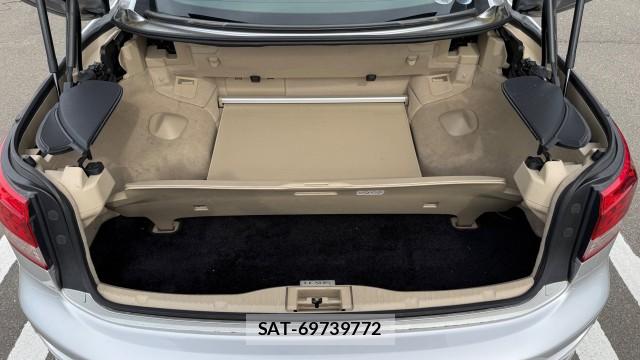 Lexus IS 2010-02 8281128-16