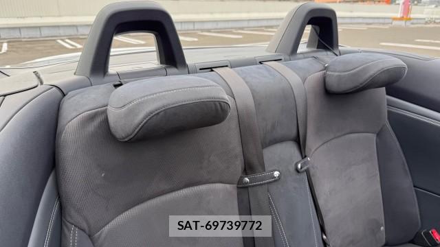 Lexus IS 2010-02 8281128-6