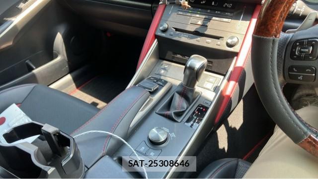 Lexus IS 2018-11 8281132-14