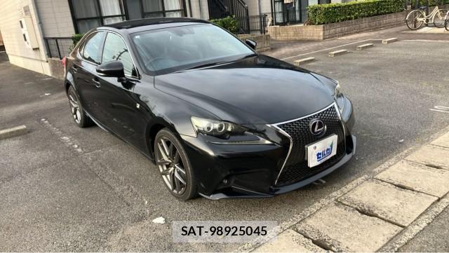 Lexus IS 2013-07 8281353-11