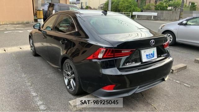 Lexus IS 2013-07 8281353-13