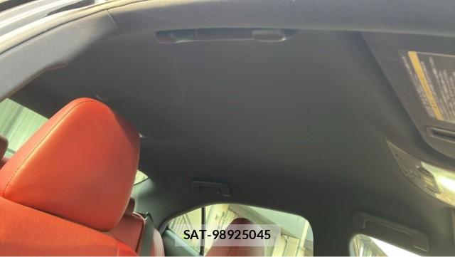 Lexus IS 2013-07 8281353-15