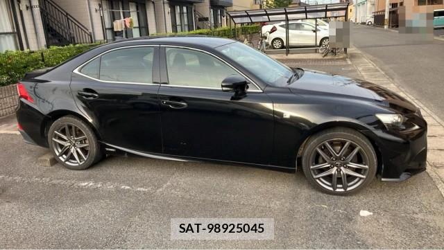 Lexus IS 2013-07 8281353-3