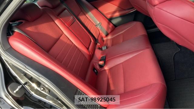 Lexus IS 2013-07 8281353-6