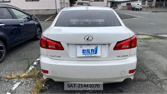 Lexus IS 2008-03 8282112-1