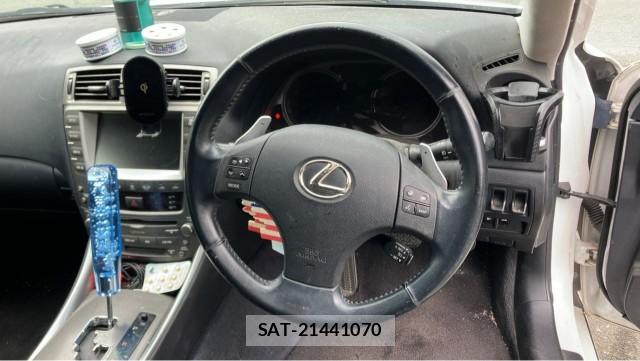 Lexus IS 2008-03 8282112-16