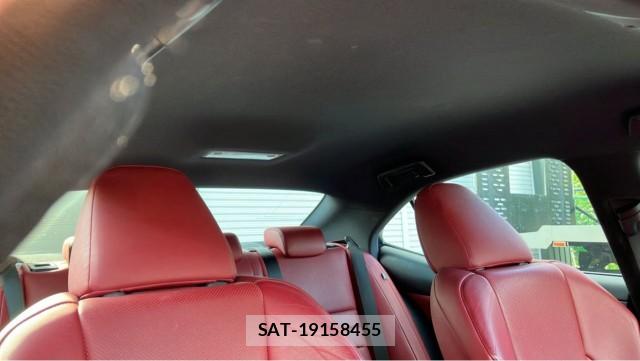 Lexus IS 2013-06 8282383-15