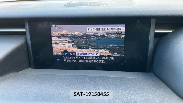 Lexus IS 2013-06 8282383-4