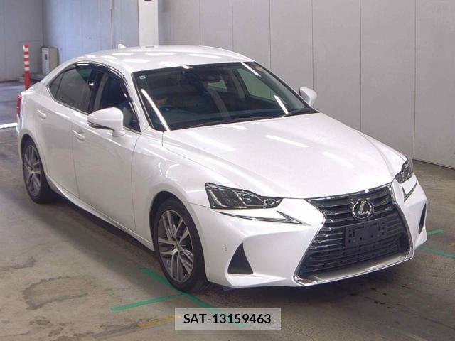Lexus IS 2017-08 8283073-0
