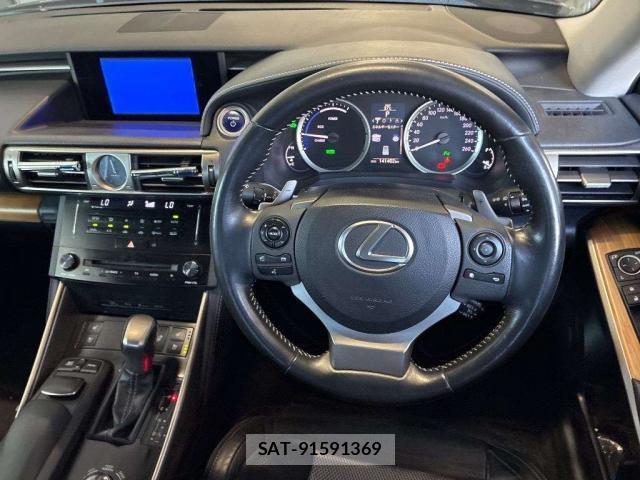 Lexus IS 2013-12 8283379-1