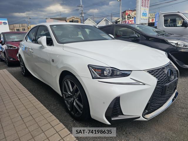 Lexus IS 2019-05 8283690-0