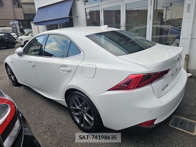 Lexus IS 2019-05 8283690-2