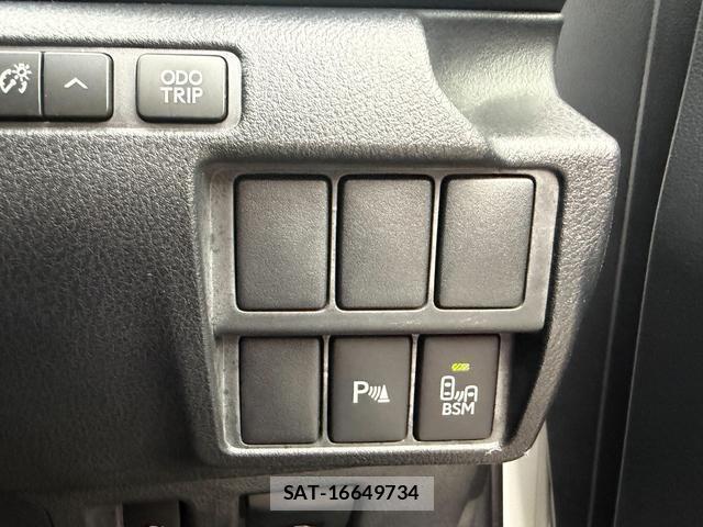 Lexus IS 2013-08 8284044-12