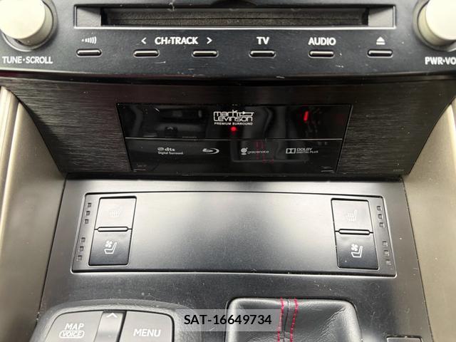 Lexus IS 2013-08 8284044-3