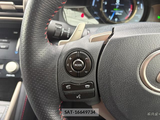 Lexus IS 2013-08 8284044-5